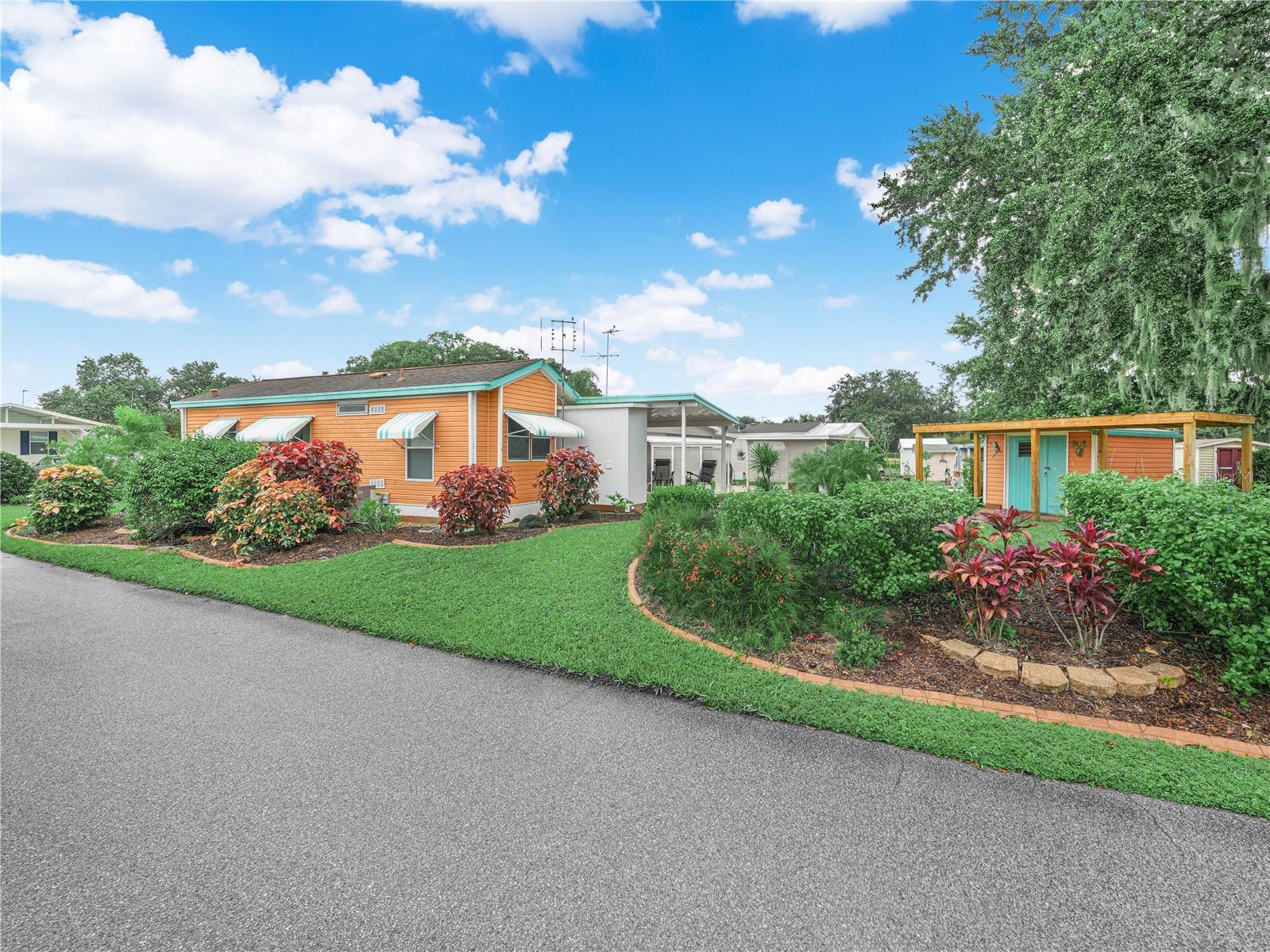 SADDLEBAG LAKE - Residential