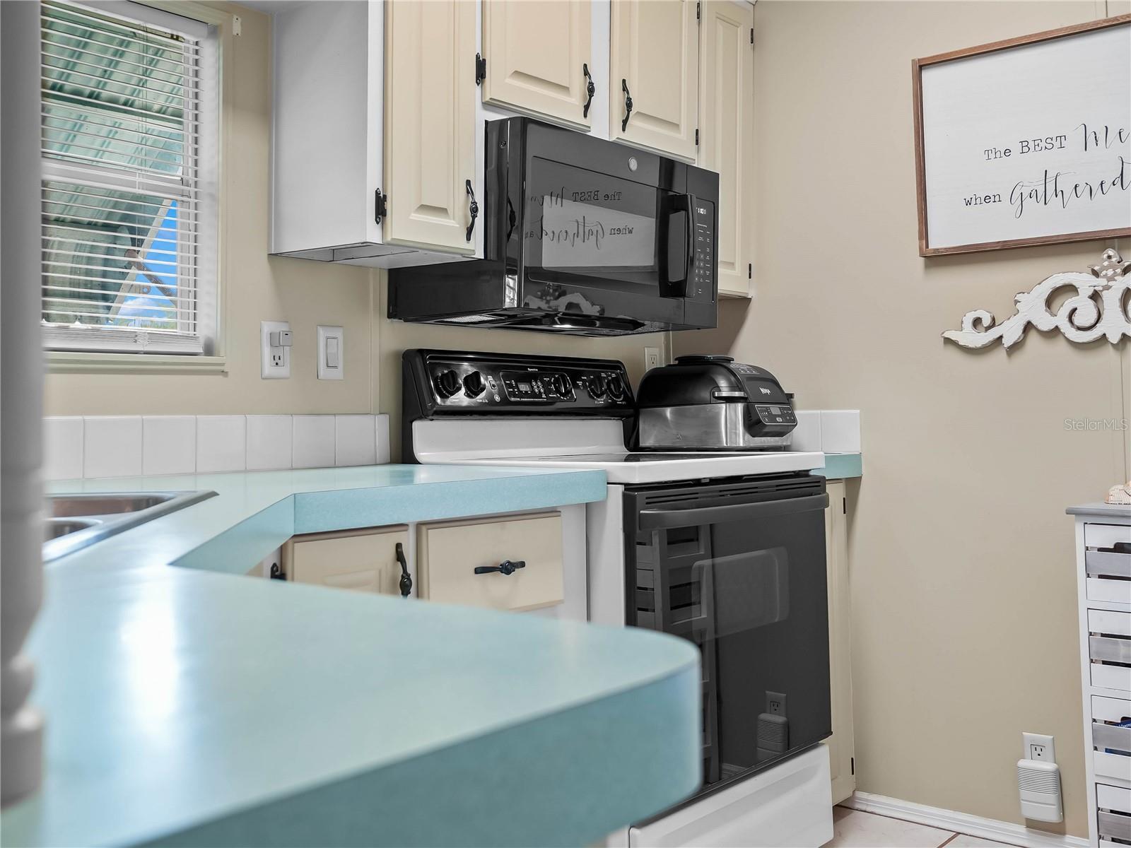 SADDLEBAG LAKE - Residential