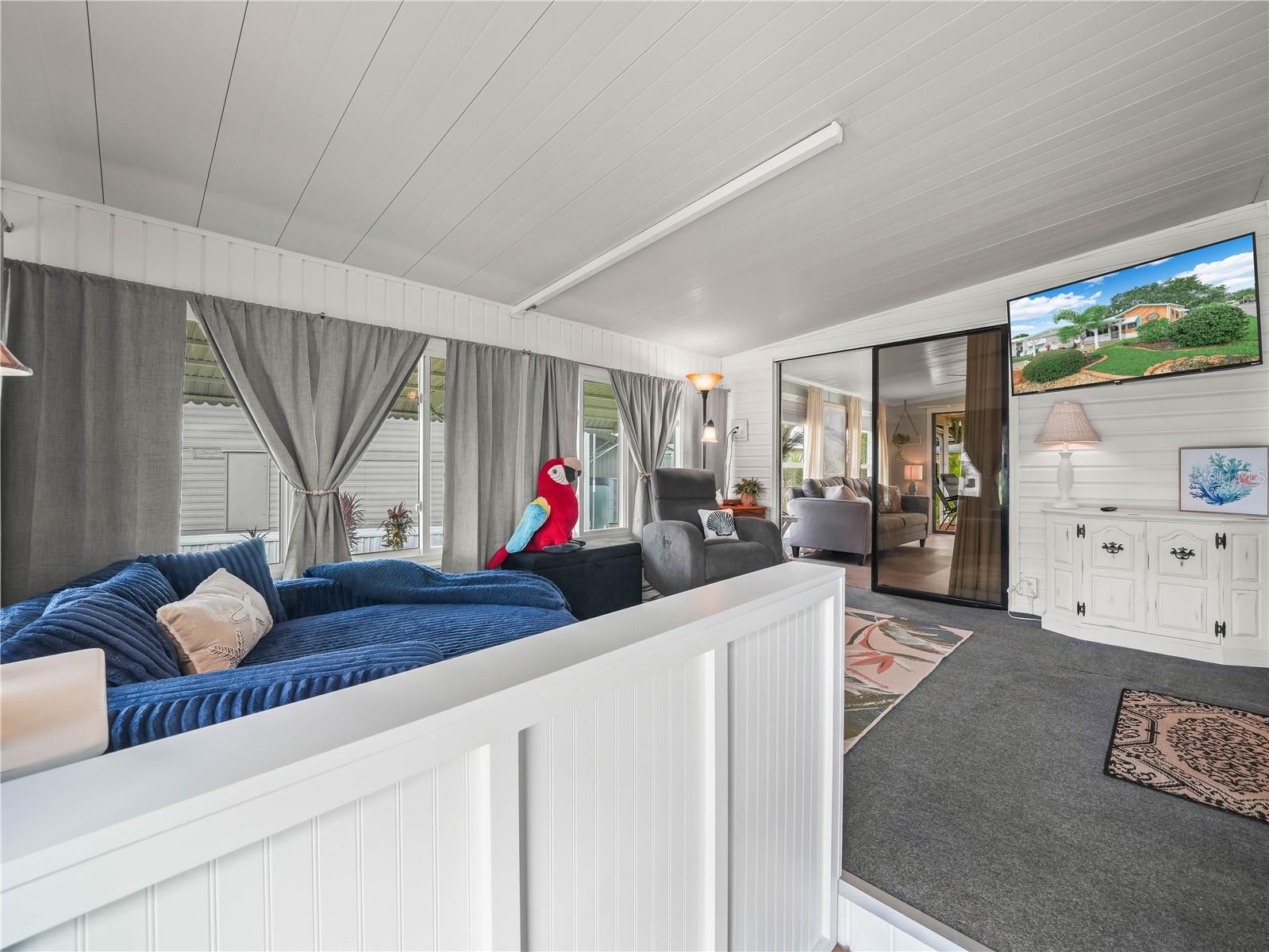 SADDLEBAG LAKE - Residential
