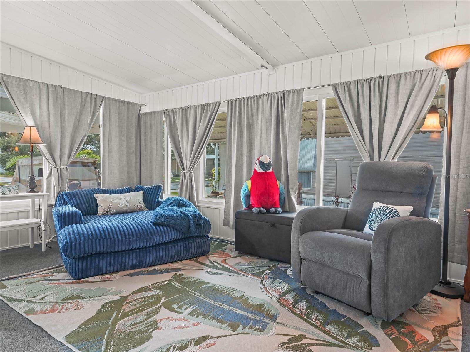 SADDLEBAG LAKE - Residential