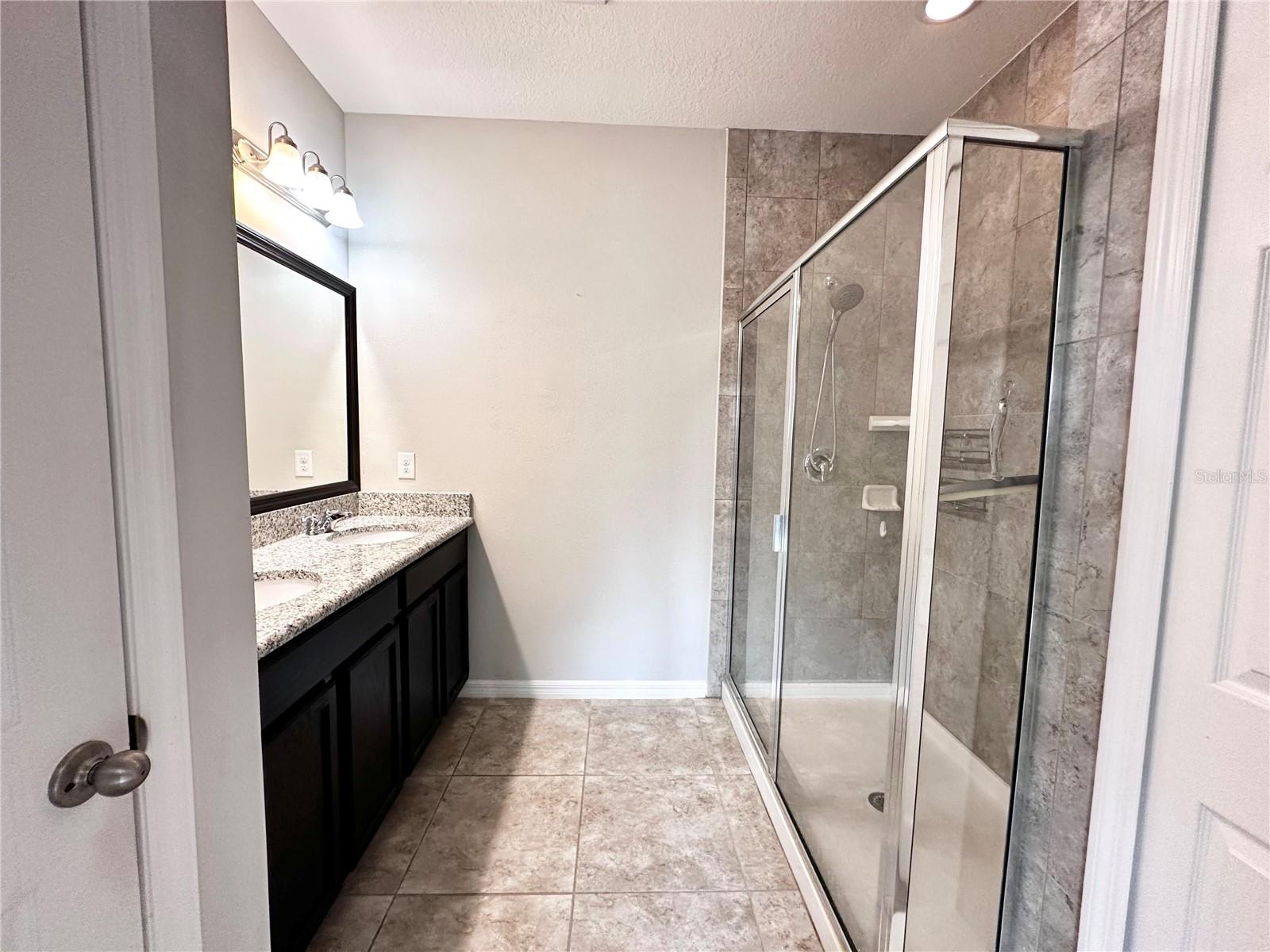 MITCHELL CREEK - Residential Lease