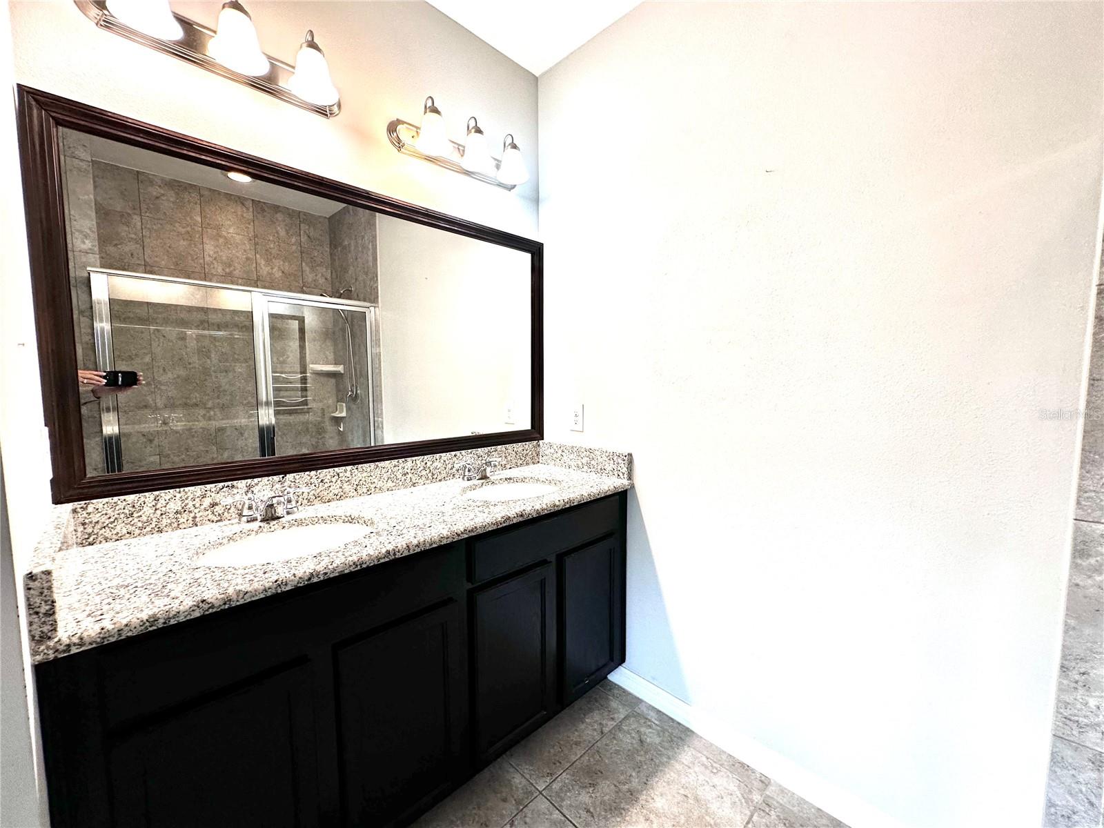 MITCHELL CREEK - Residential Lease