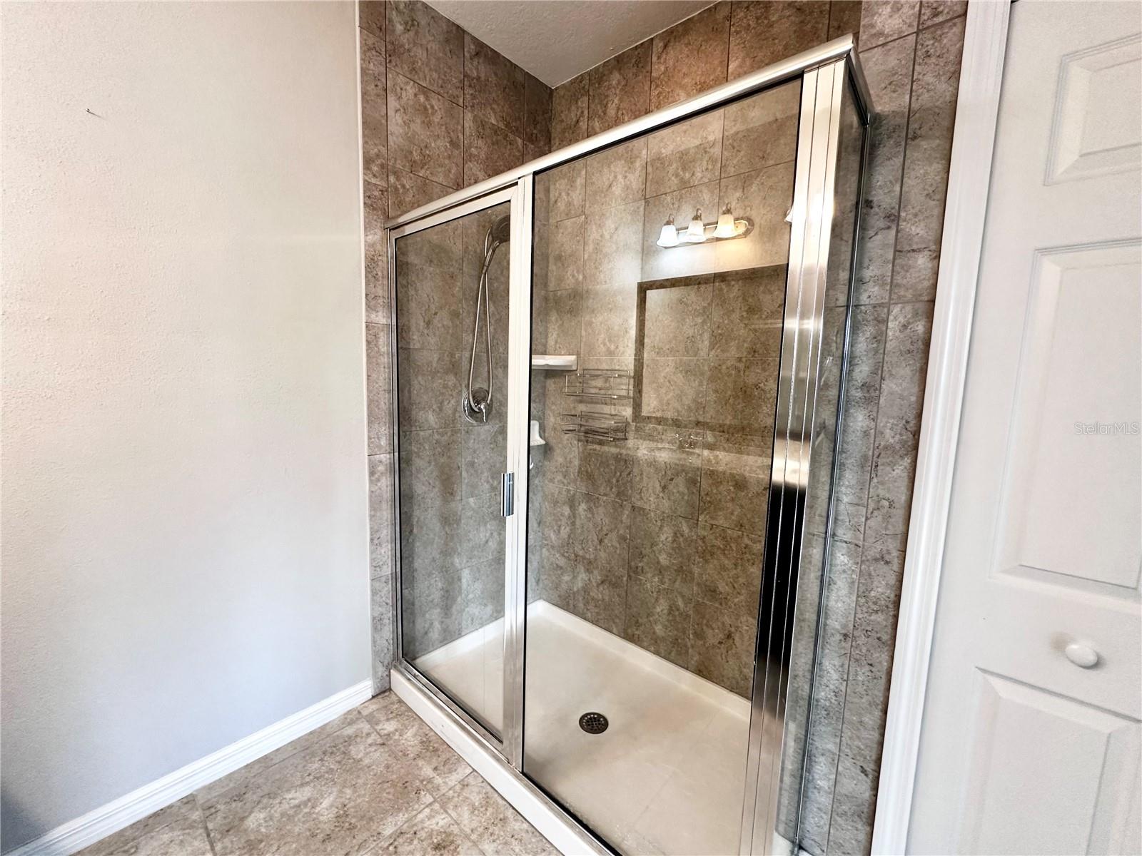 MITCHELL CREEK - Residential Lease