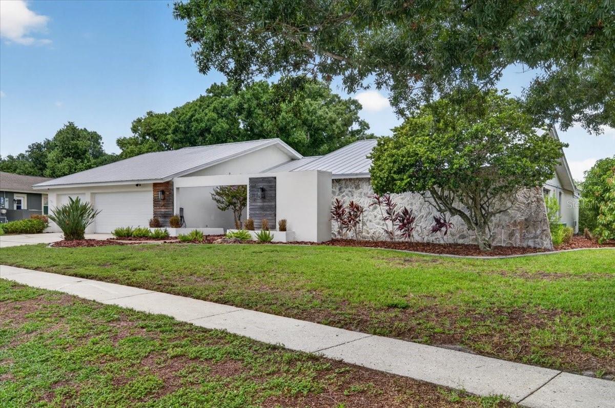 2862 SHADY OAK COURT