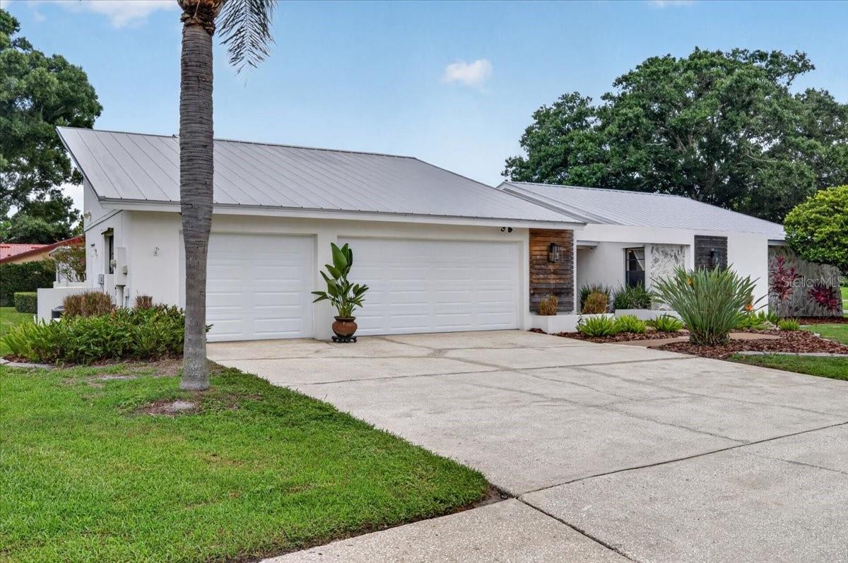 2862 SHADY OAK COURT