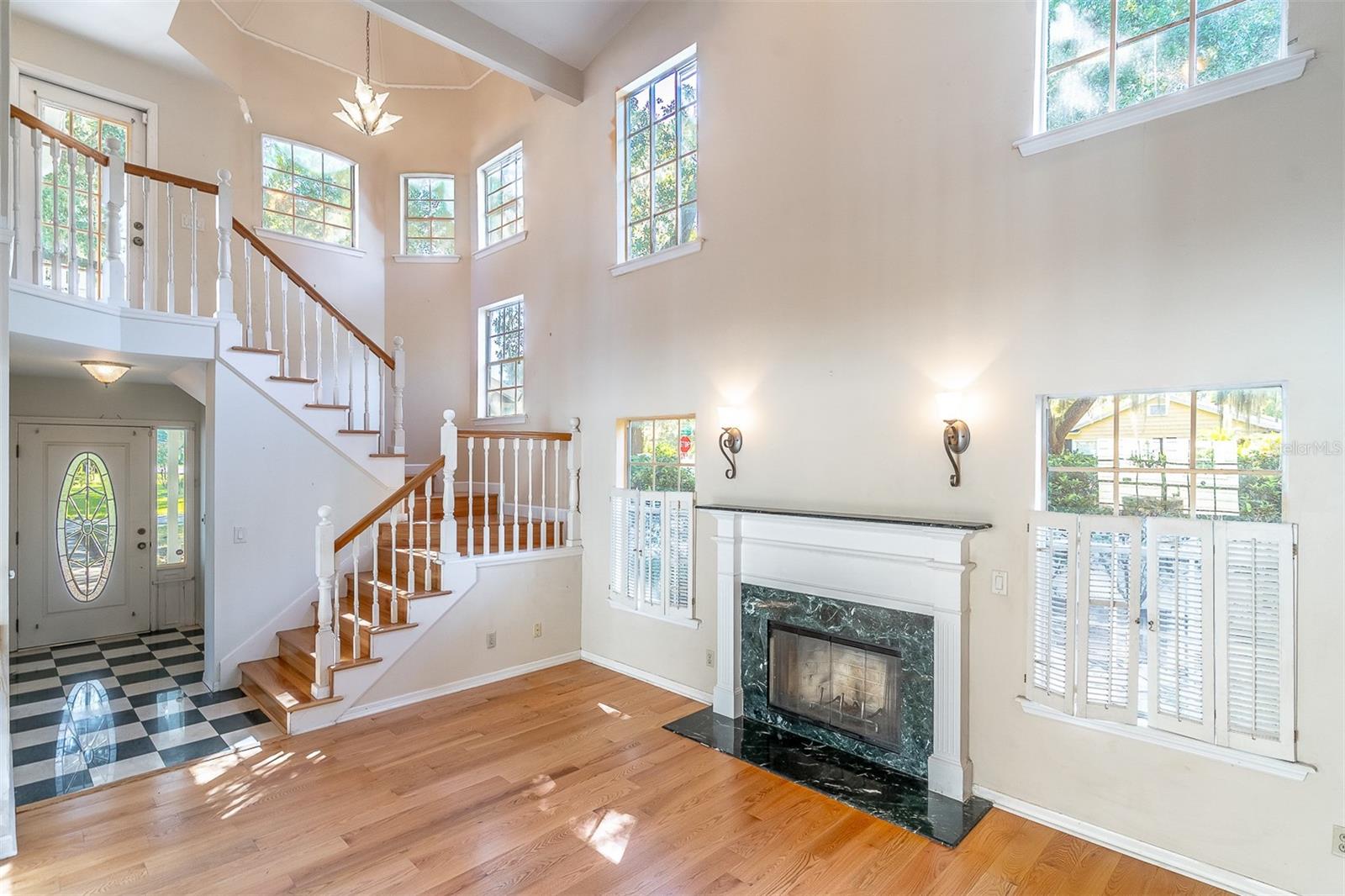 472 MAYFAIR CIRCLE