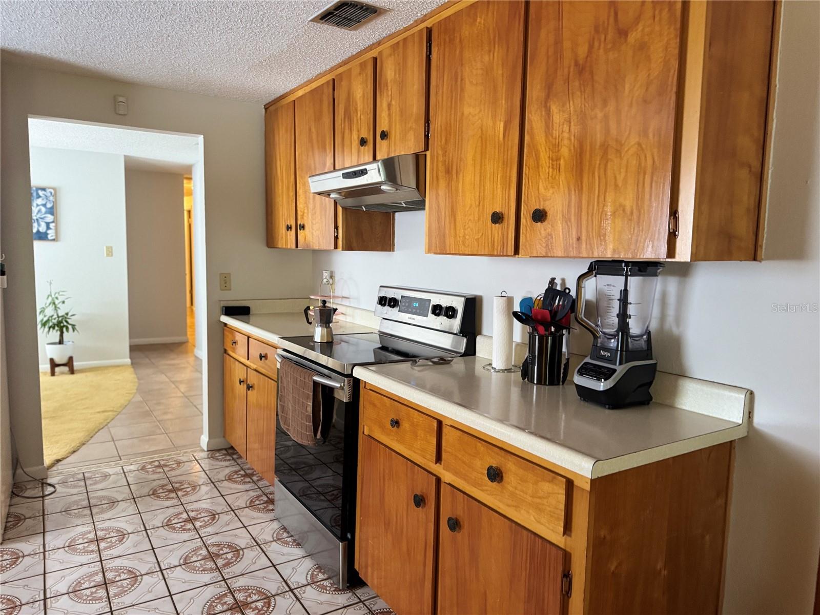 803 GLEN ARDEN WAY