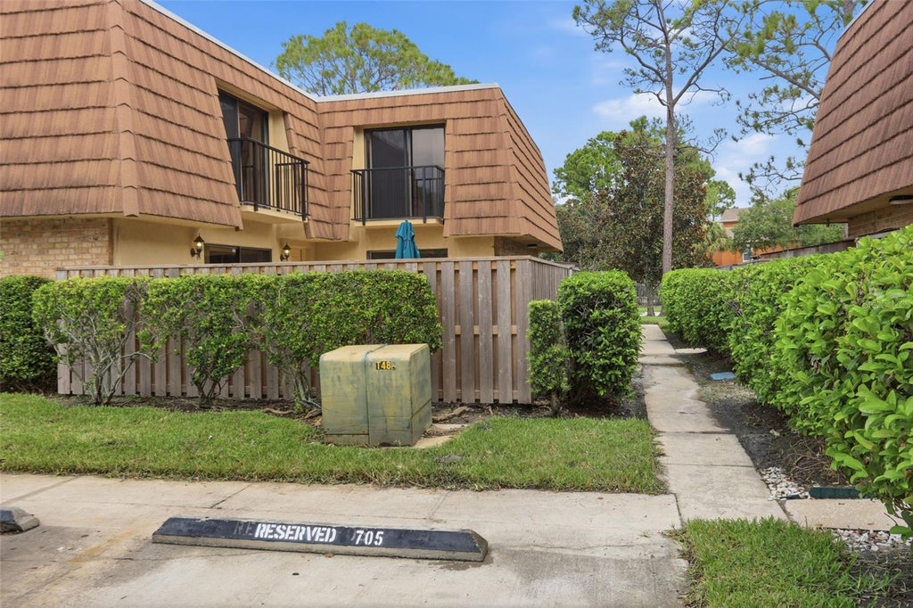 Photo of 5256 Cypress Court #703, Orlando, FL 32811 (MLS # O6435259)