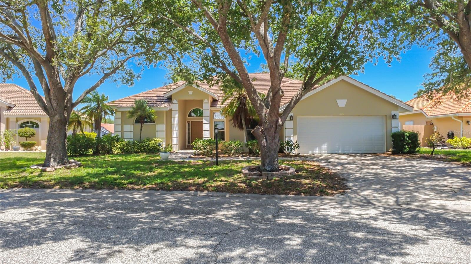 1216 WHITNEY DRIVE