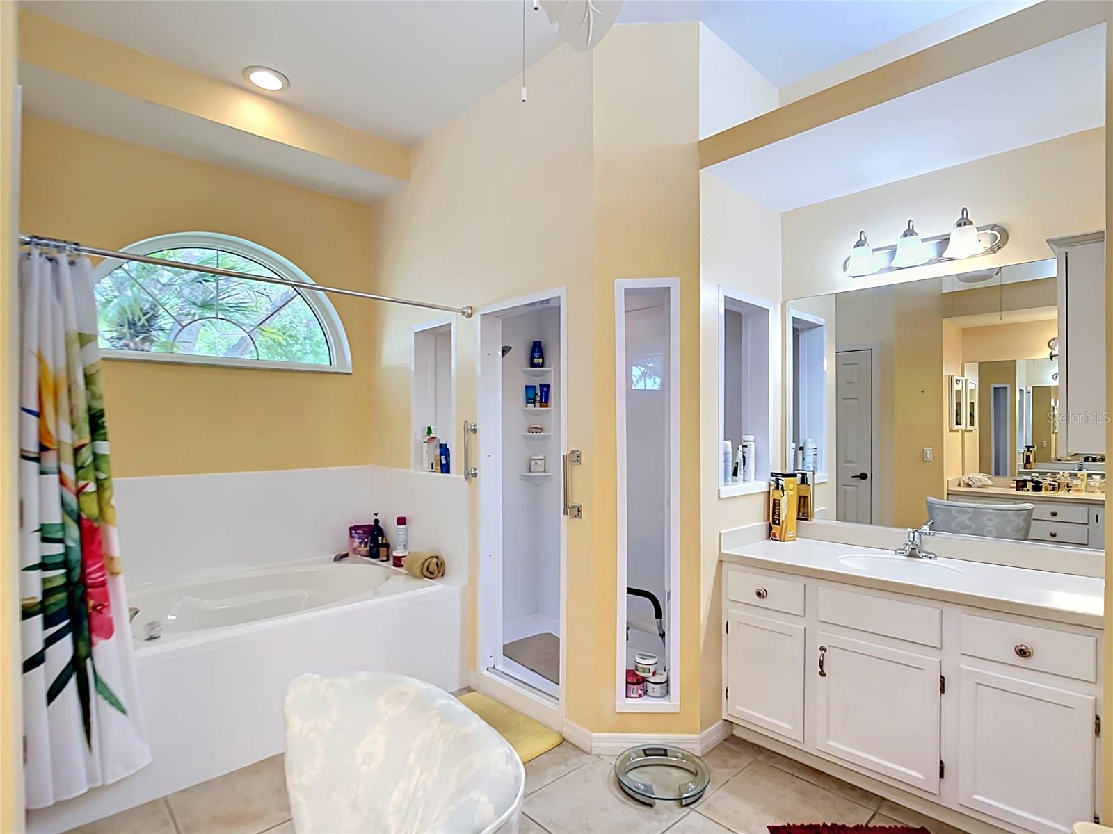 CHESTNUT CREEK MANORS - Residential