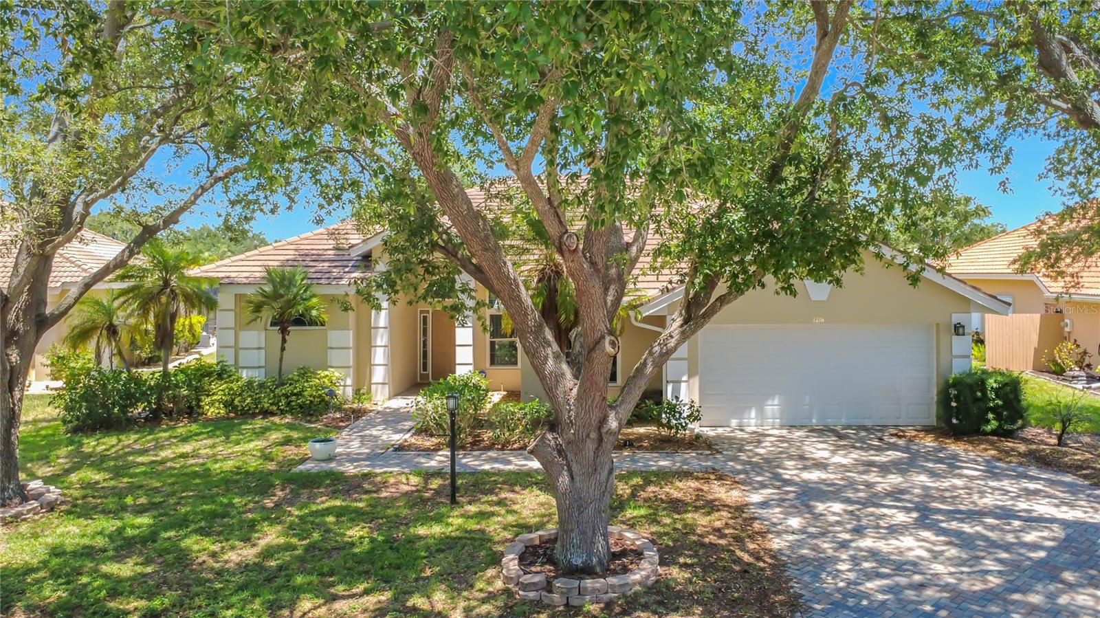 CHESTNUT CREEK MANORS - Residential