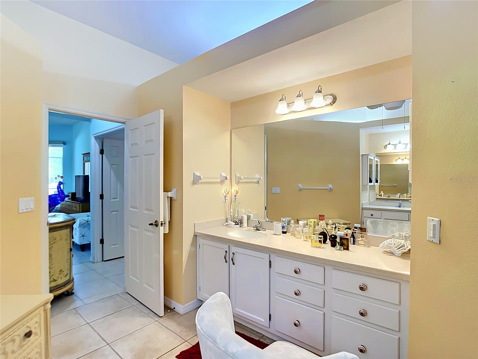 CHESTNUT CREEK MANORS - Residential