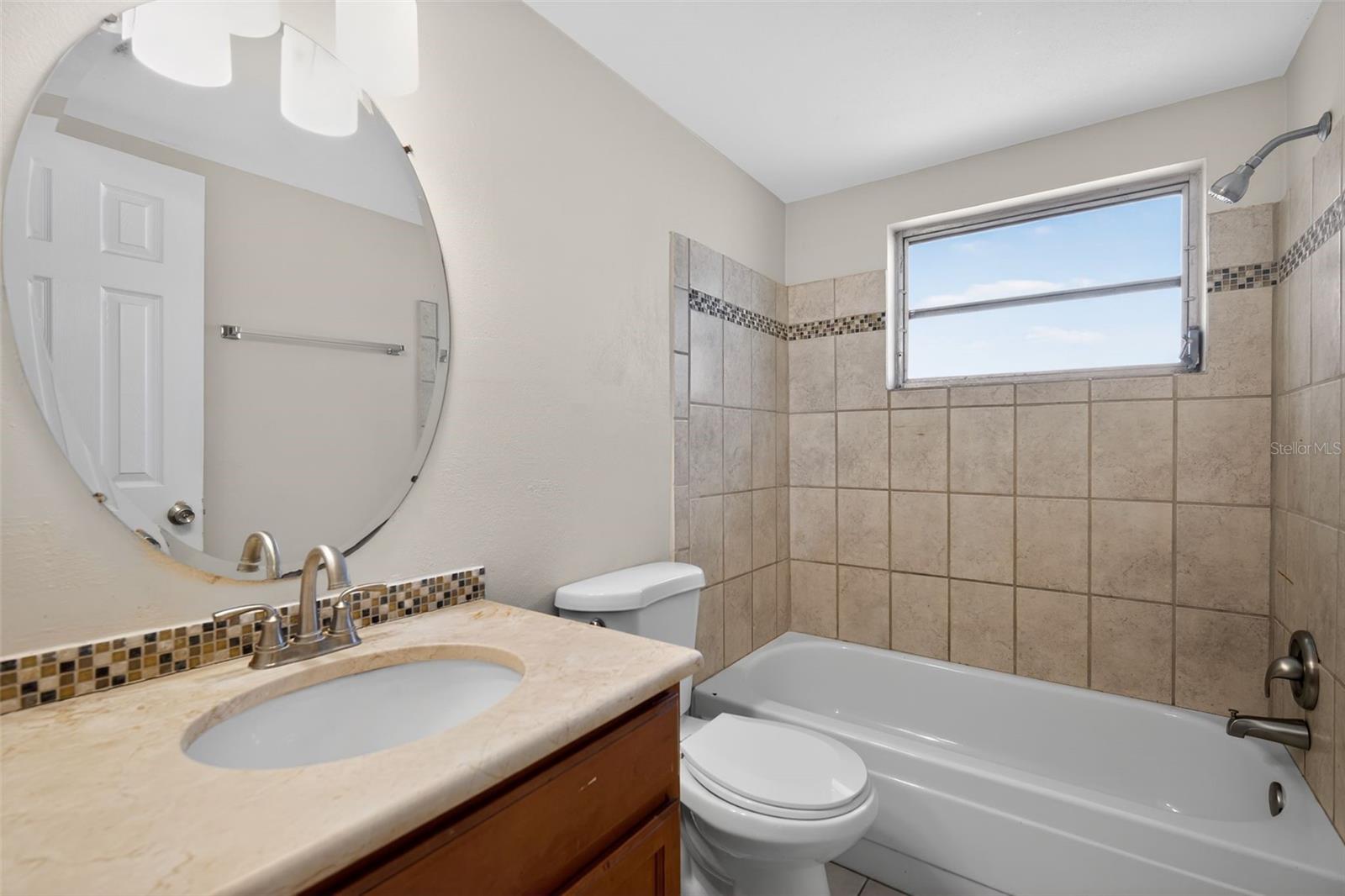 ALOHA GARDENS - Residential