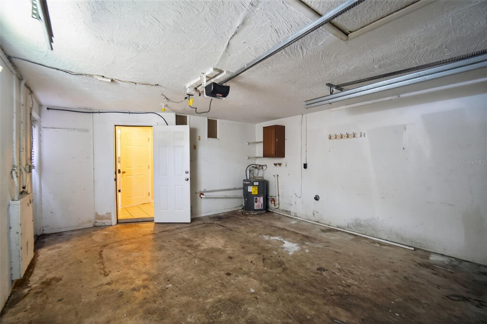 ALOHA GARDENS - Residential