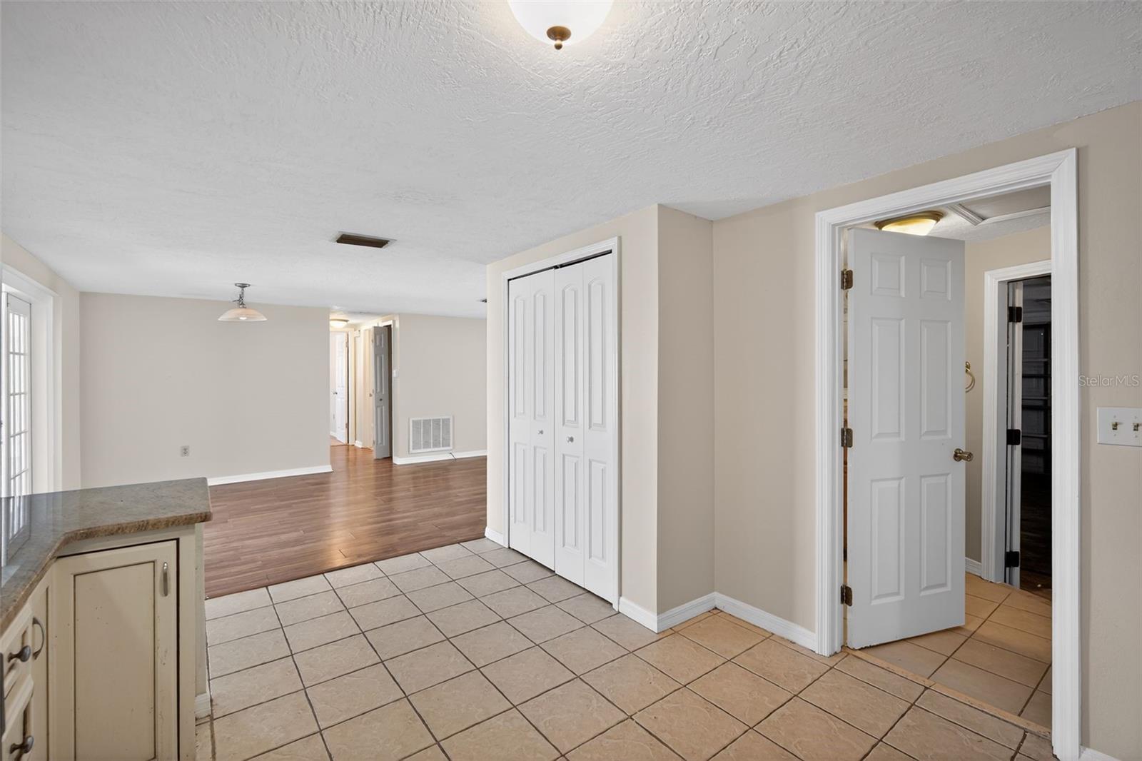 ALOHA GARDENS - Residential