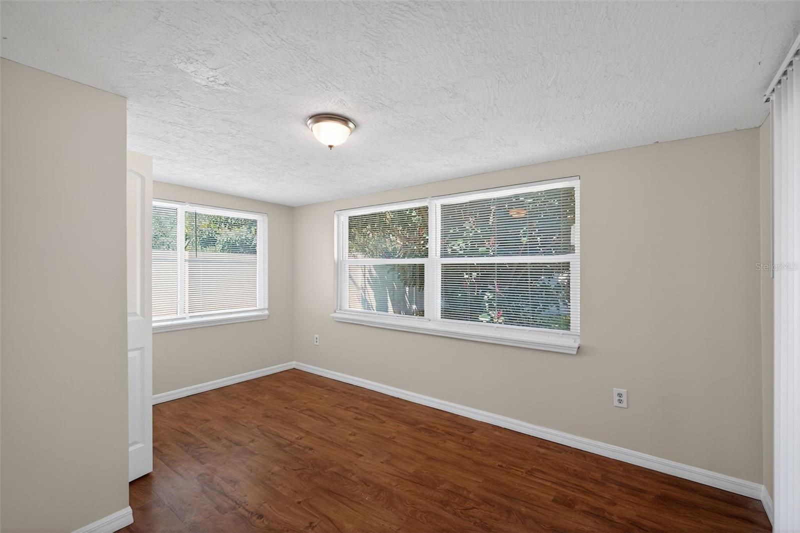 ALOHA GARDENS - Residential