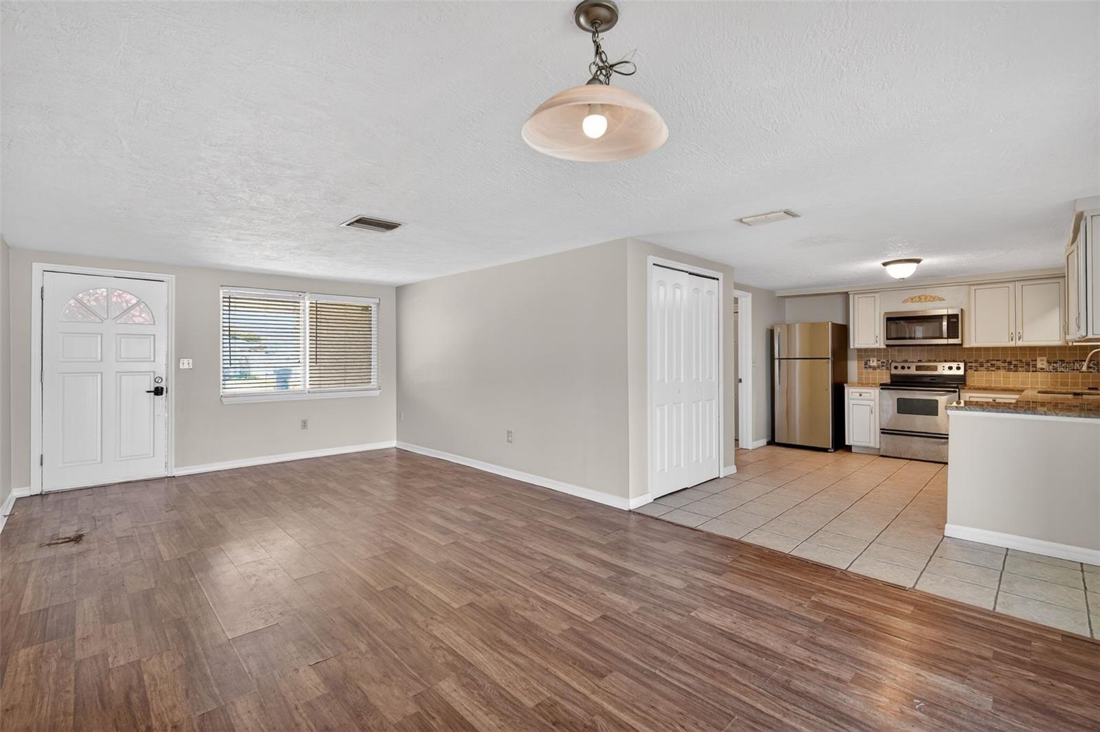 ALOHA GARDENS - Residential