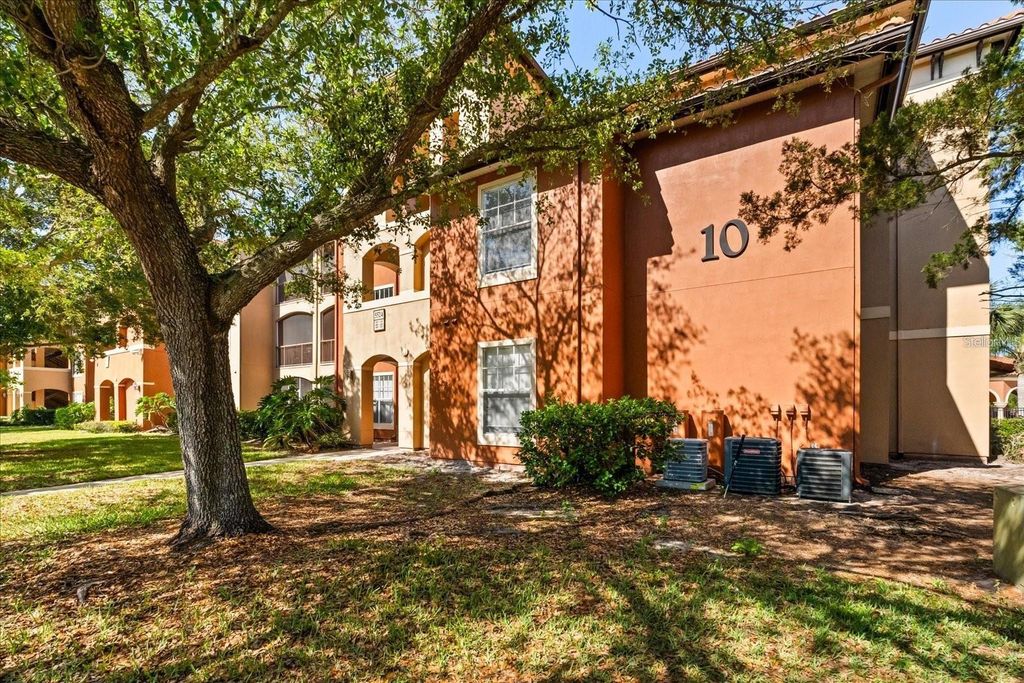 Photo of 5524 Metrowest Boulevard #10-203, Orlando, FL 32811 (MLS # O6405079)