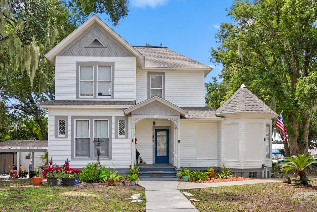 Photo of 104 S Grove Street, Eustis, FL 32726 (MLS # R4912200)