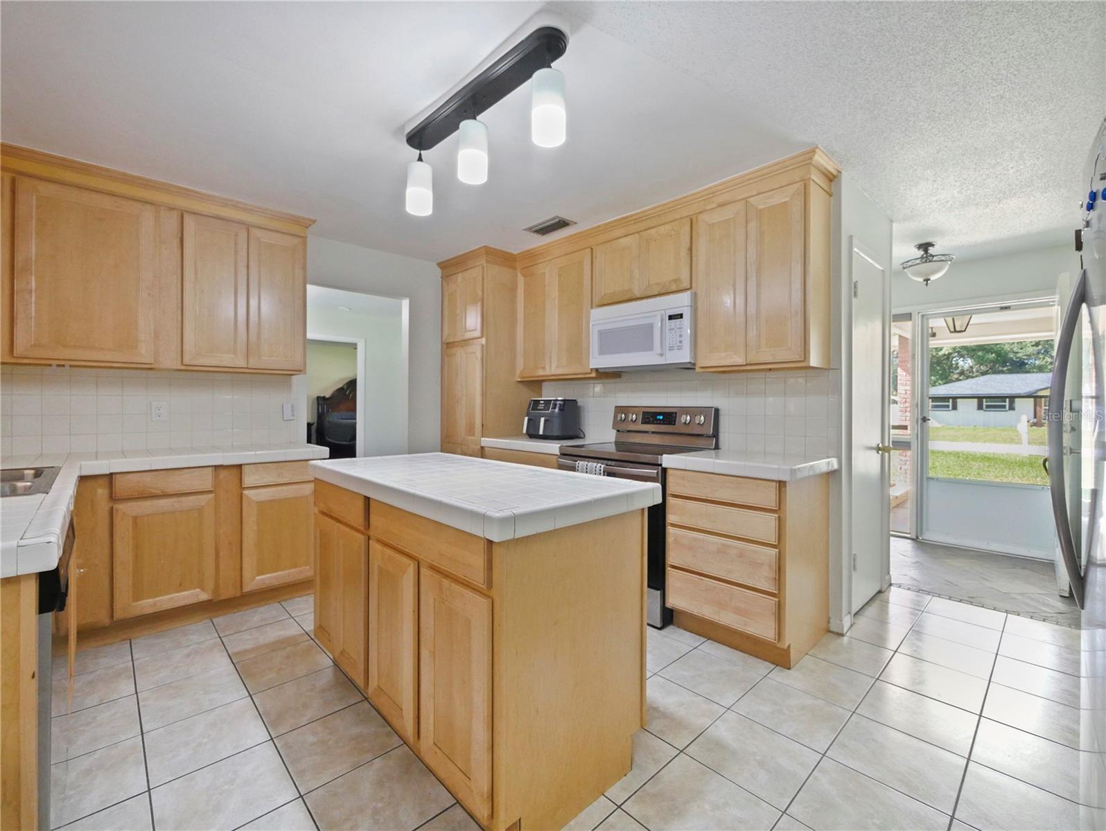 OAK MOUNT SUB - Residential