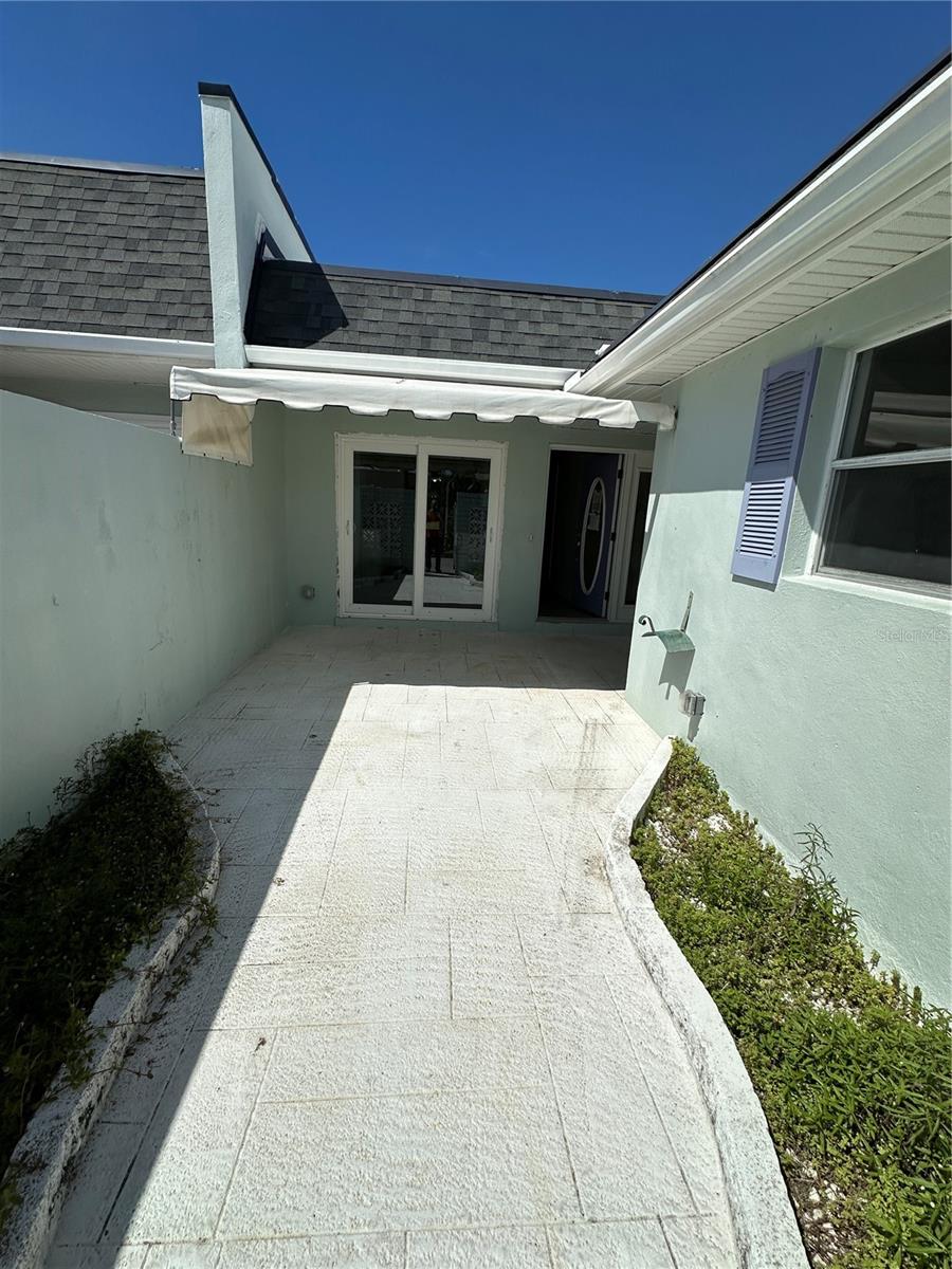 BOCA CIEGA POINT EAST - Residential