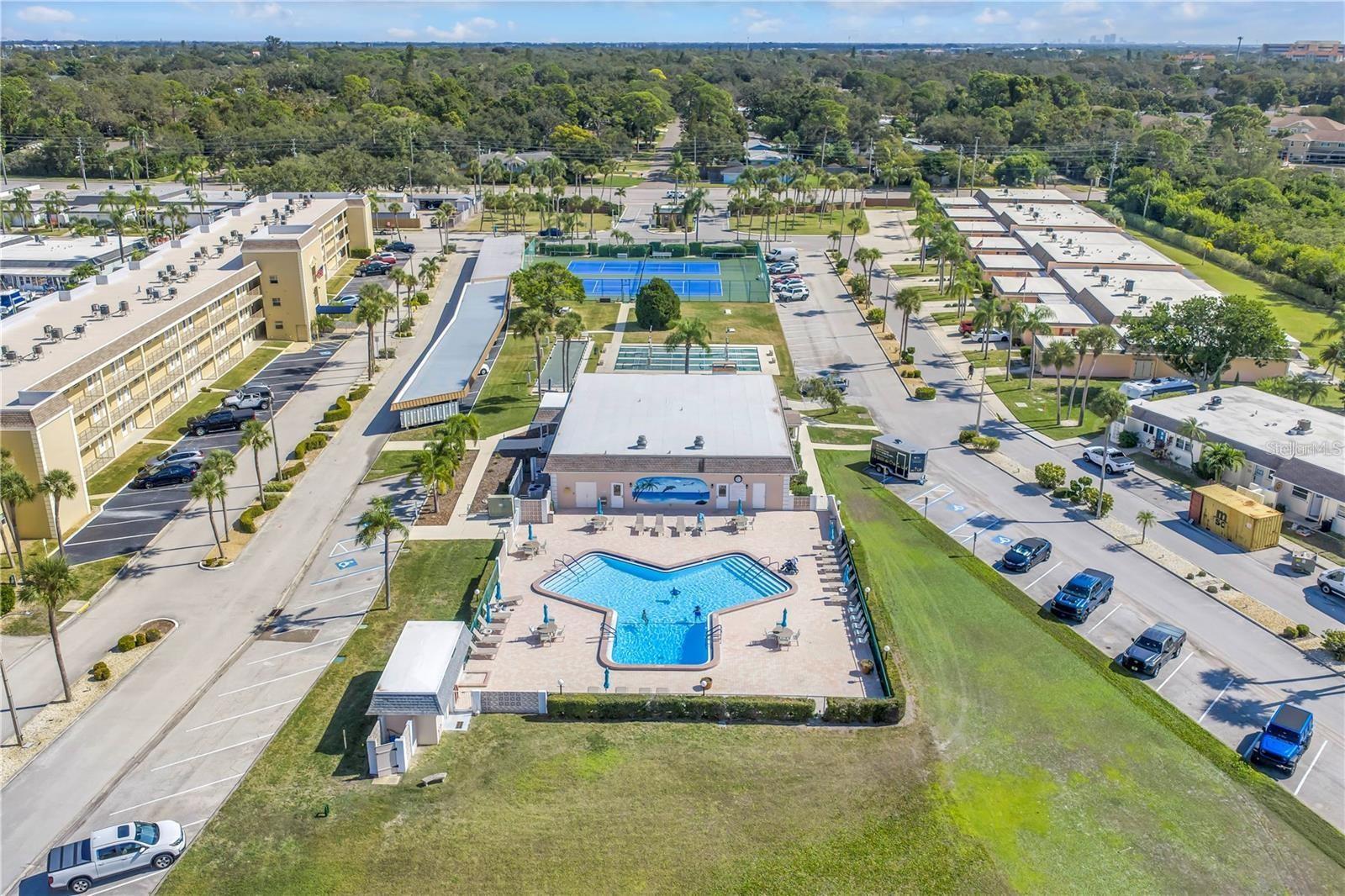 BOCA CIEGA POINT EAST - Residential