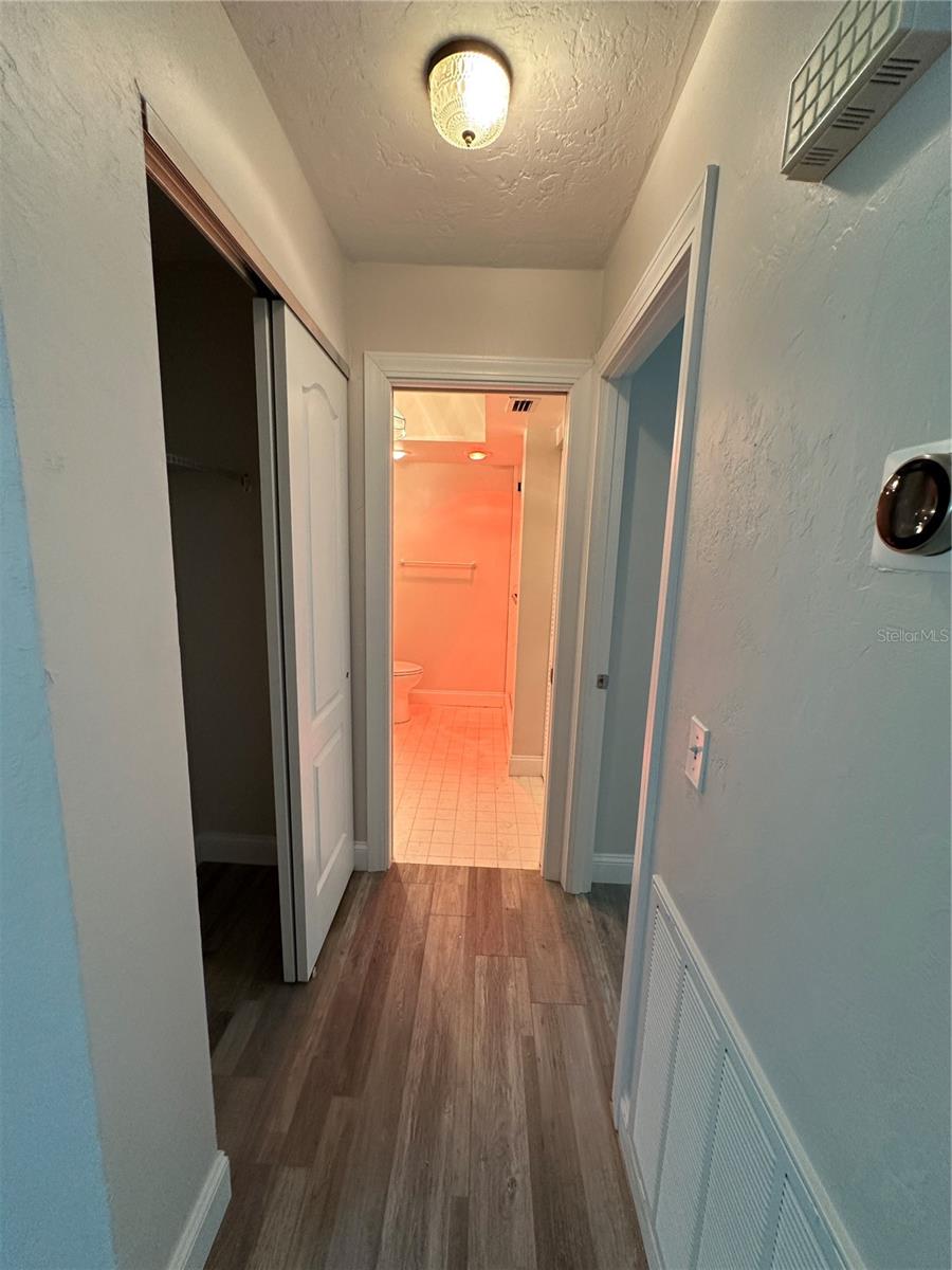 BOCA CIEGA POINT EAST - Residential