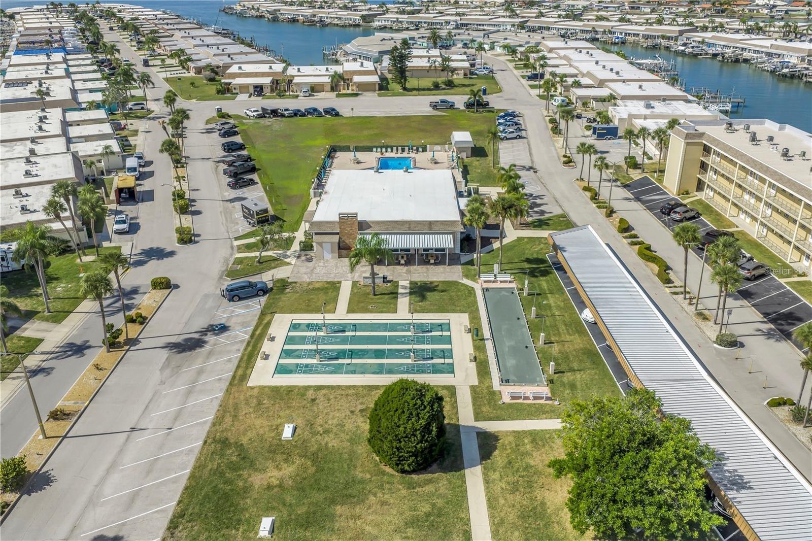 BOCA CIEGA POINT EAST - Residential