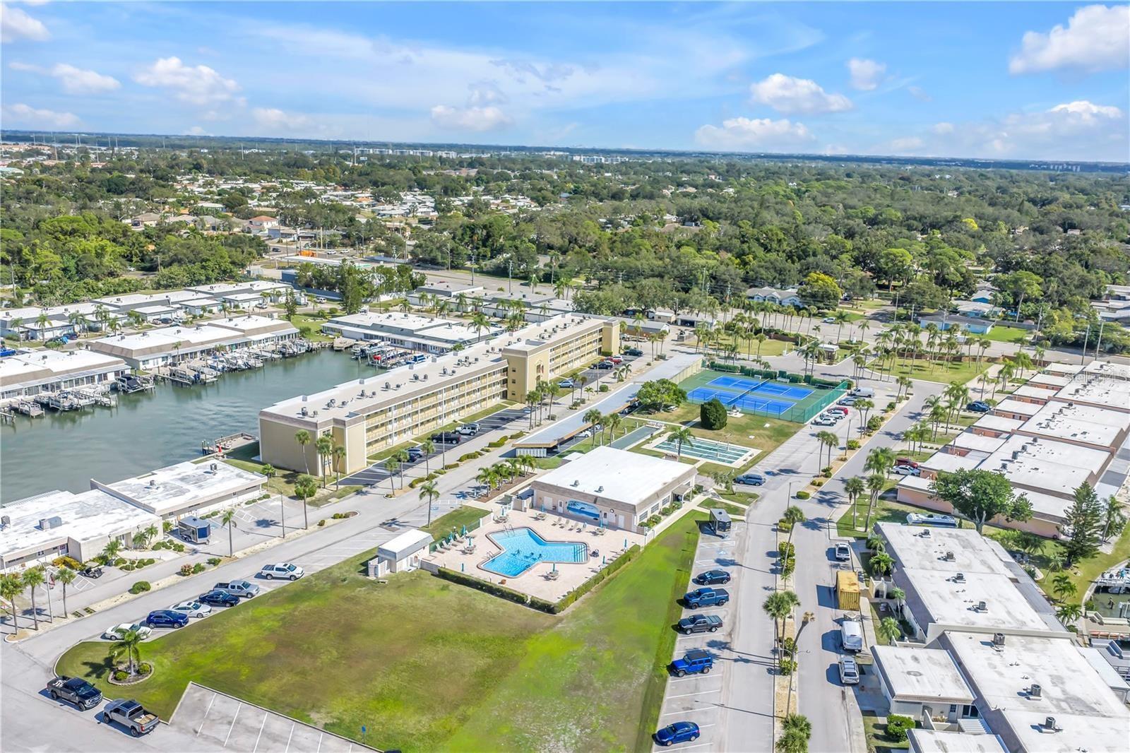 BOCA CIEGA POINT EAST - Residential