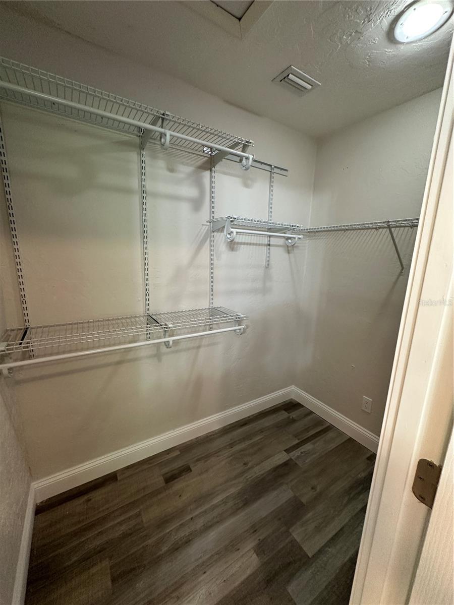 BOCA CIEGA POINT EAST - Residential