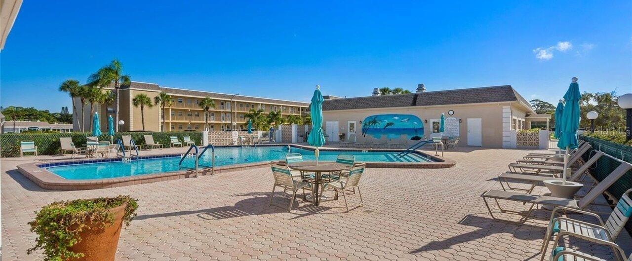 BOCA CIEGA POINT EAST - Residential