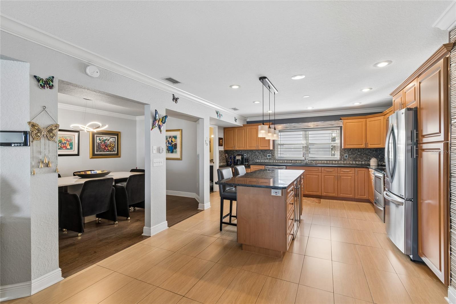 ISLAND TWNHMS TREASURE ISLAND - Residential