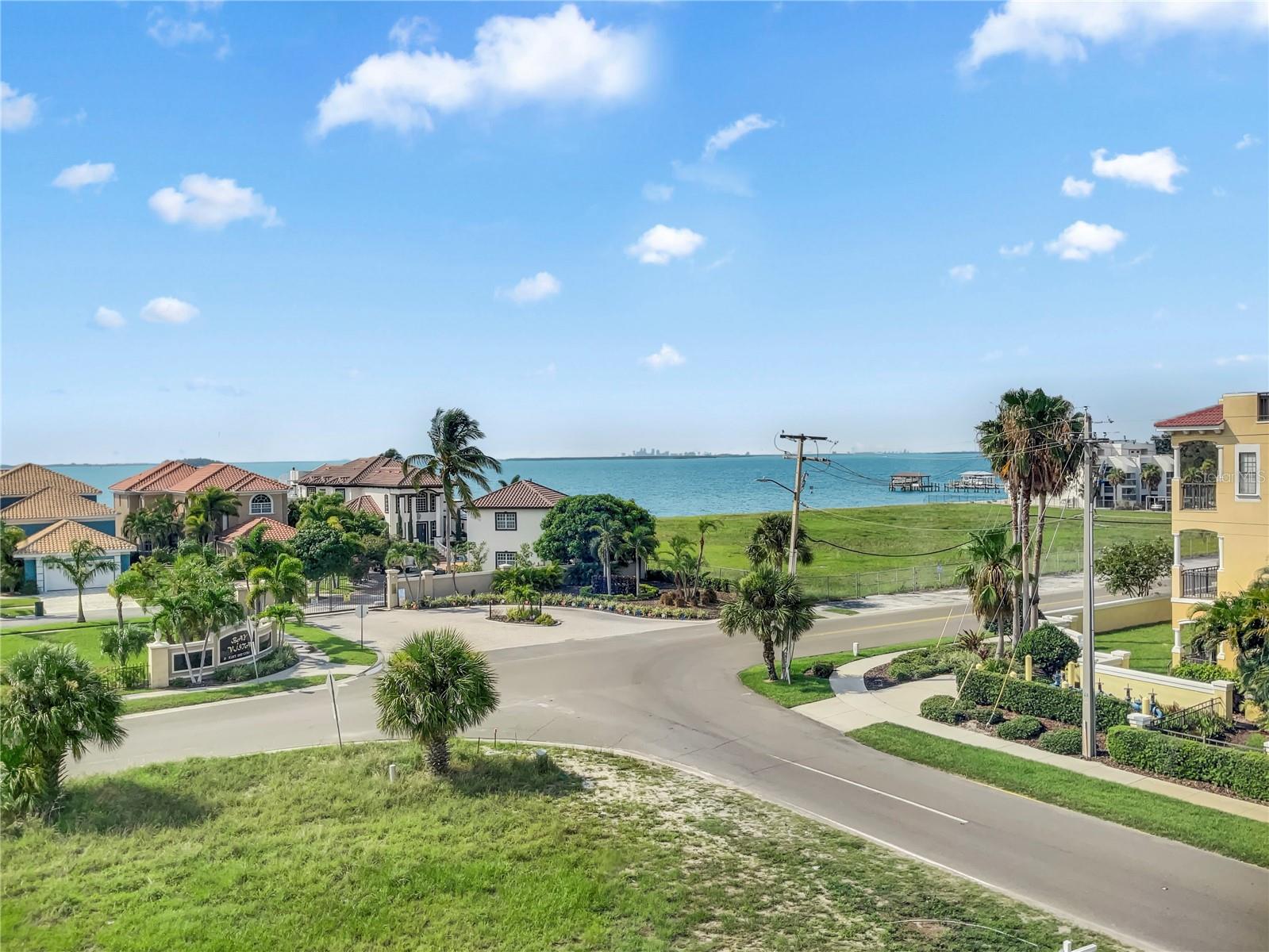 APOLLO KEY VILLAGE - Residential