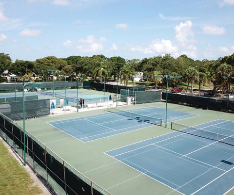 A home in PALM HARBOR