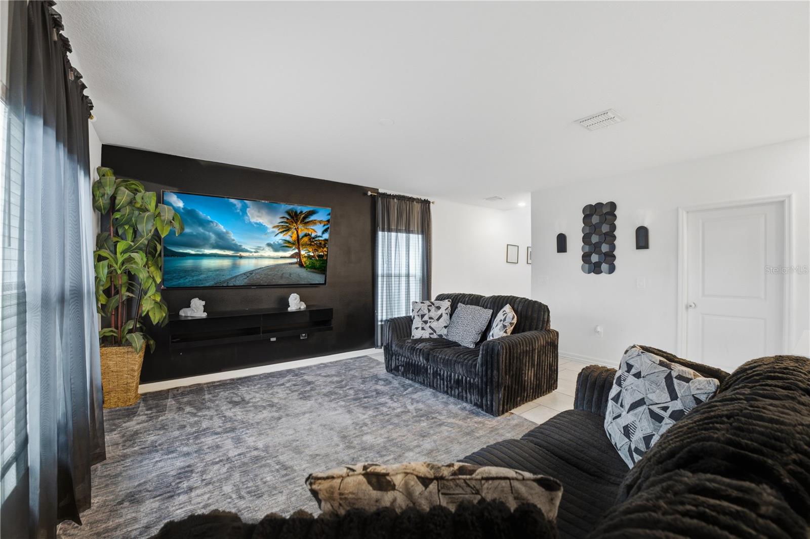 RANCHES/LK MCLEOD I - Residential