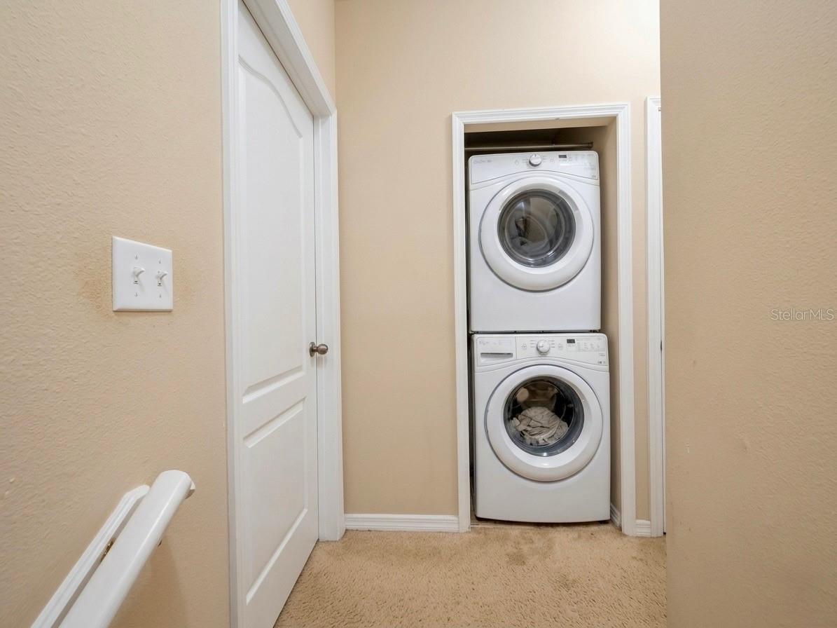 EAGLE PALM PH II - Residential Lease