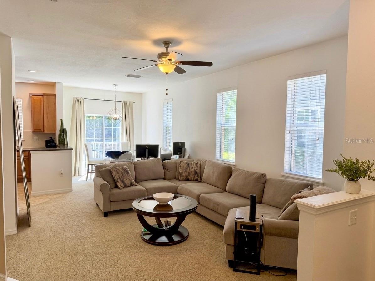 EAGLE PALM PH II - Residential Lease