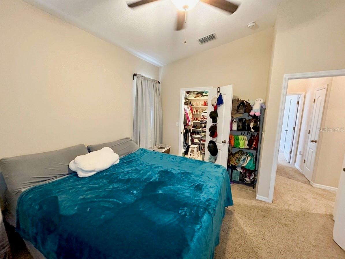 EAGLE PALM PH II - Residential Lease