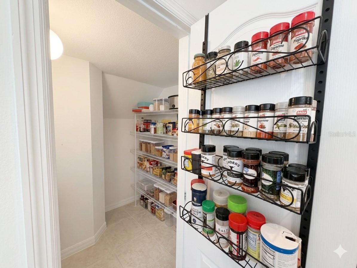 EAGLE PALM PH II - Residential Lease