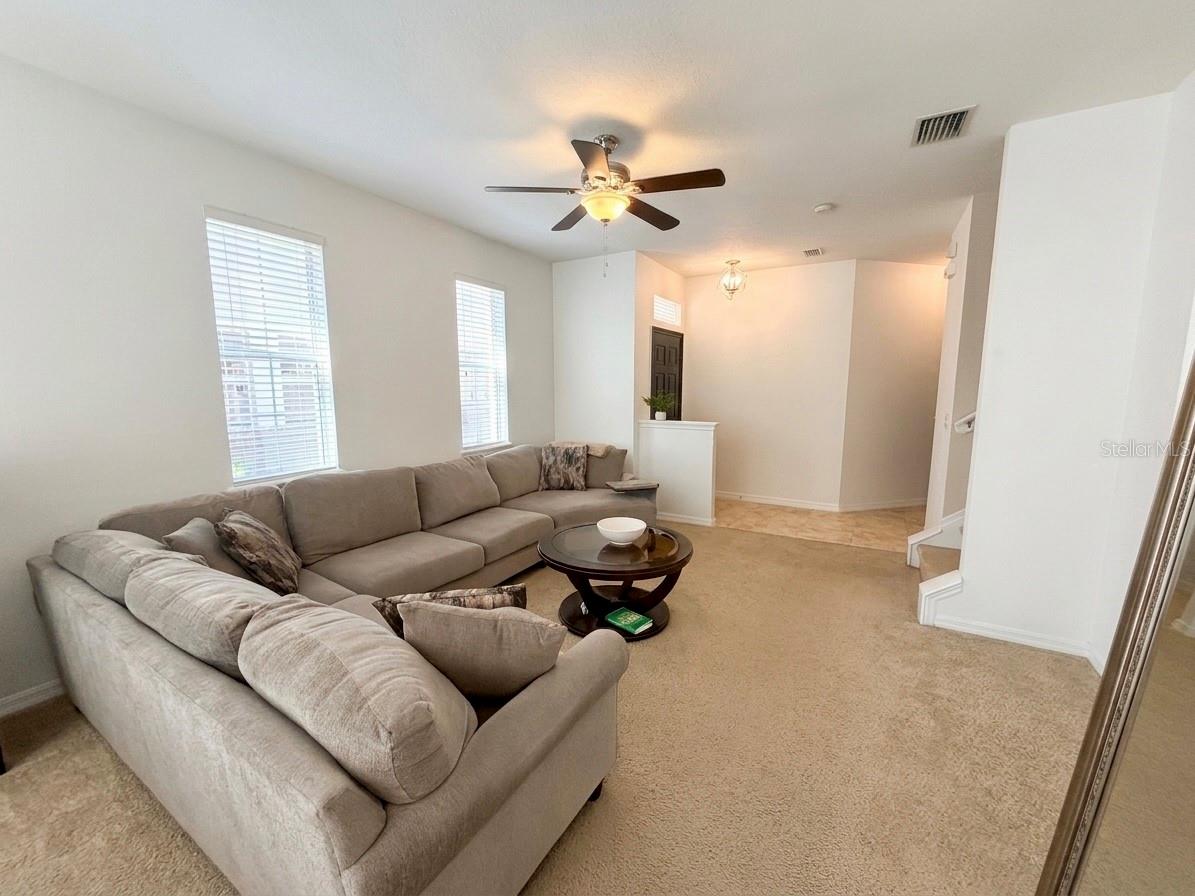 EAGLE PALM PH II - Residential Lease