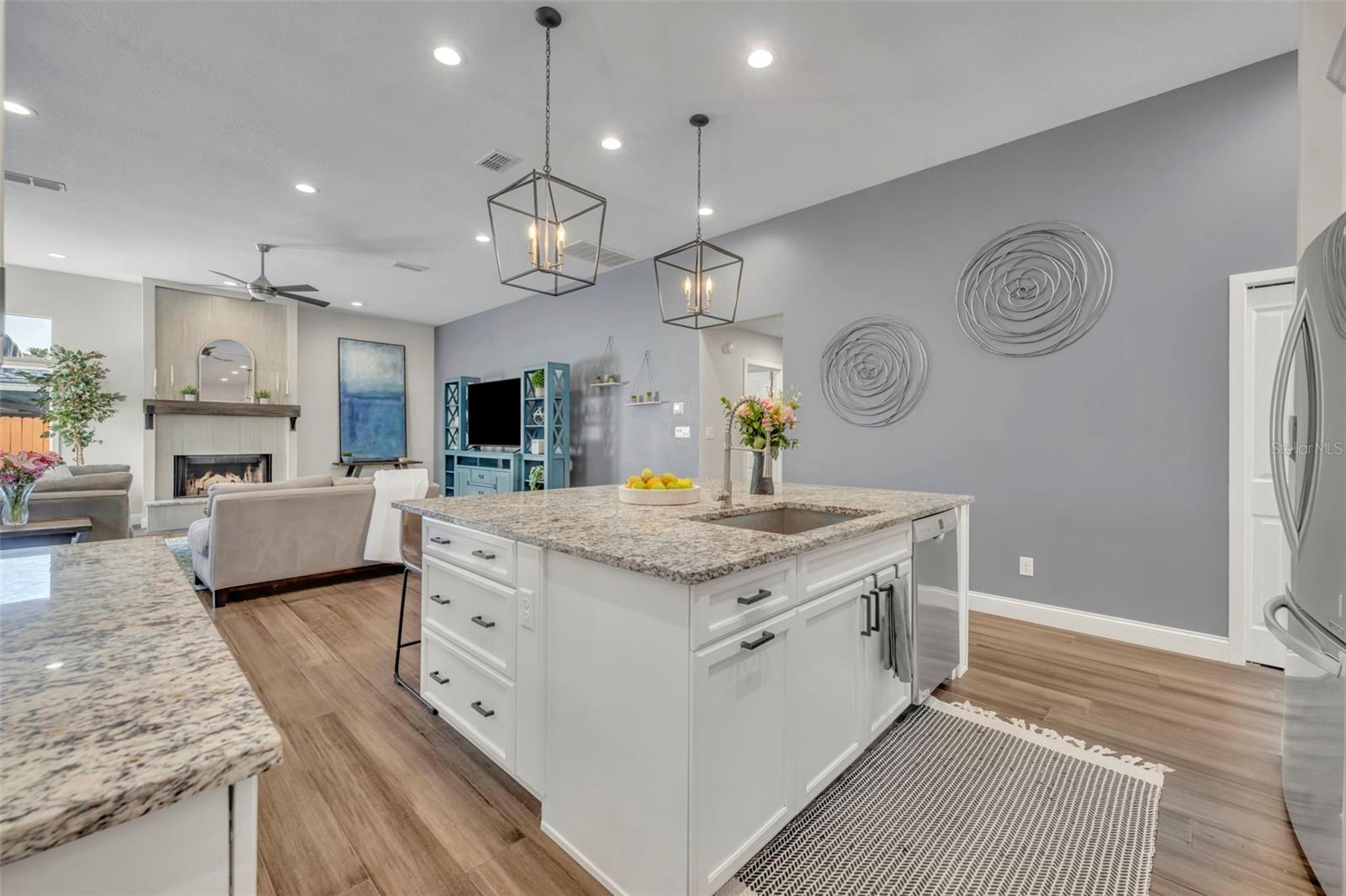 SABAL POINT SABAL VIEW AT - Residential