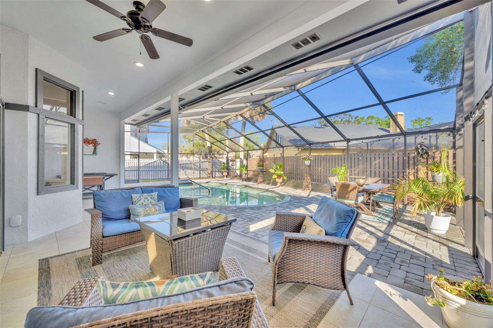 SABAL POINT SABAL VIEW AT - Residential