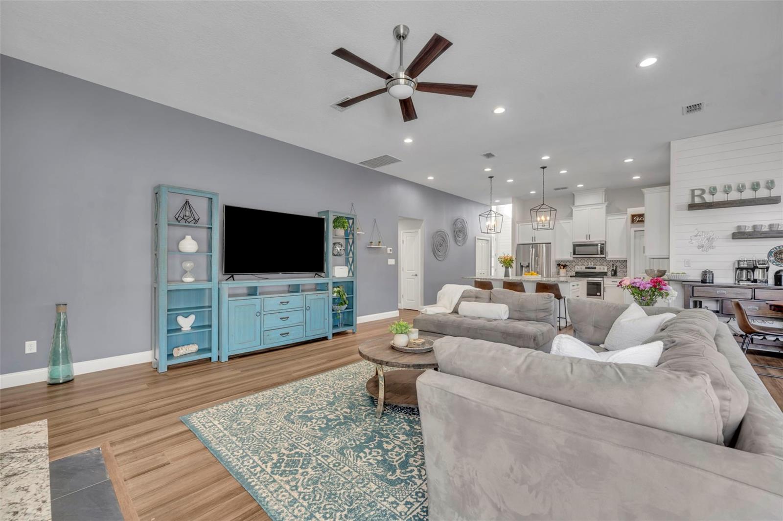 SABAL POINT SABAL VIEW AT - Residential