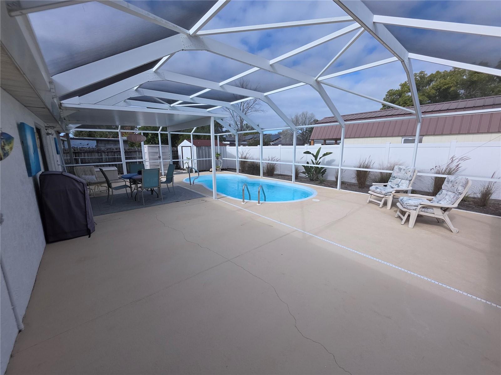 HILLANDALE - Residential