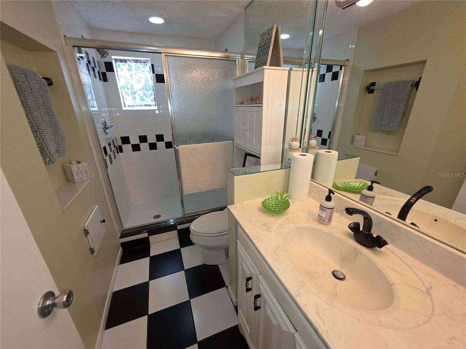 HILLANDALE - Residential