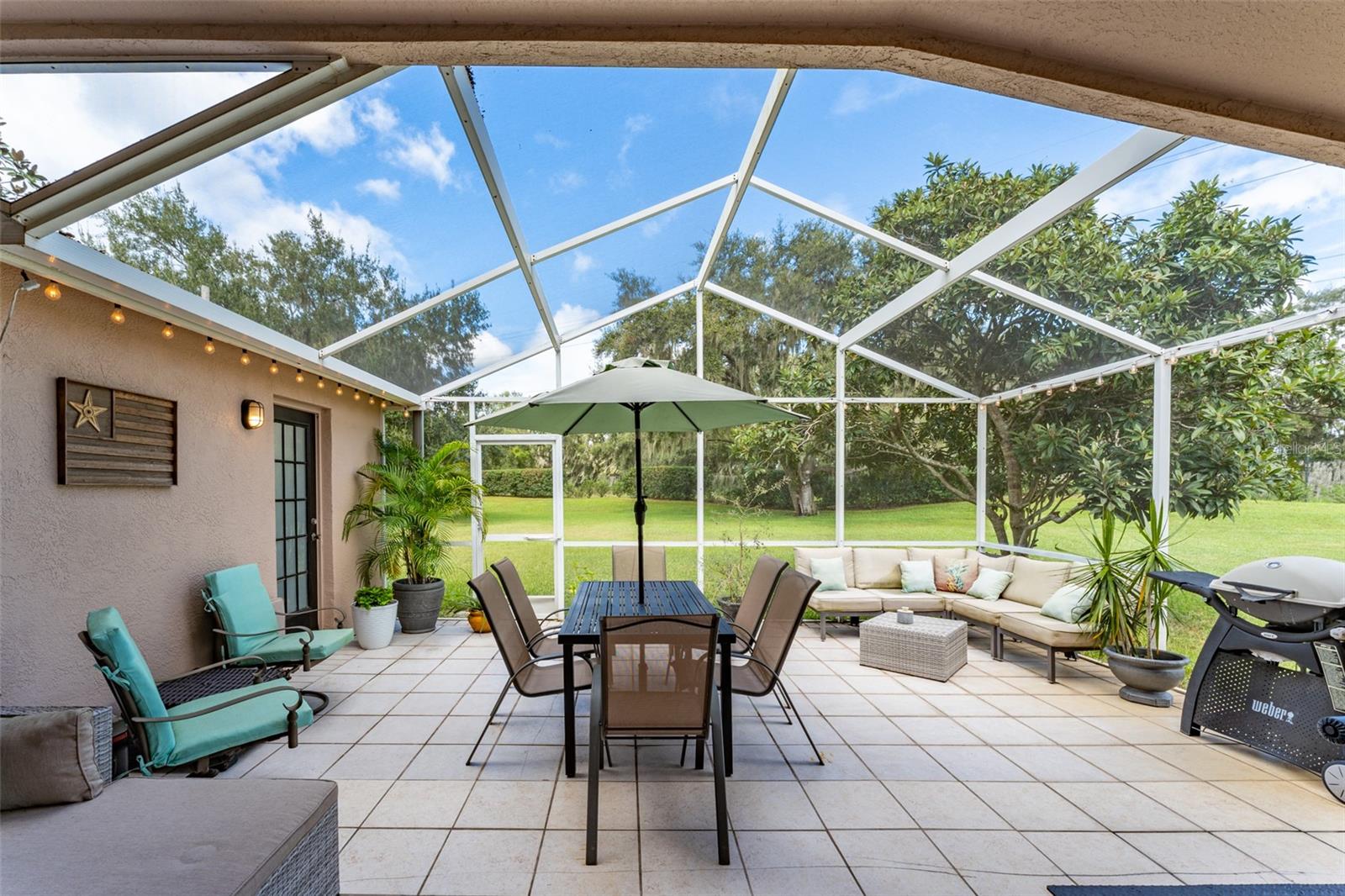 RIVER HILLS COUNTRY CLUB PARCE - Residential