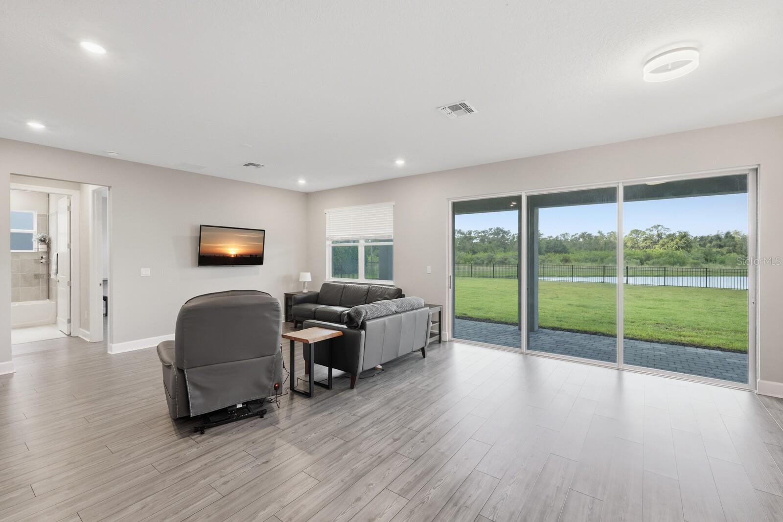 LAKEWOOD RANCH PH I - 75S - Residential