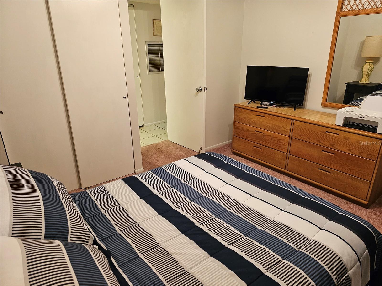 BAYSHORE ON THE LAKE APTS II SEC 3 - Residential Lease