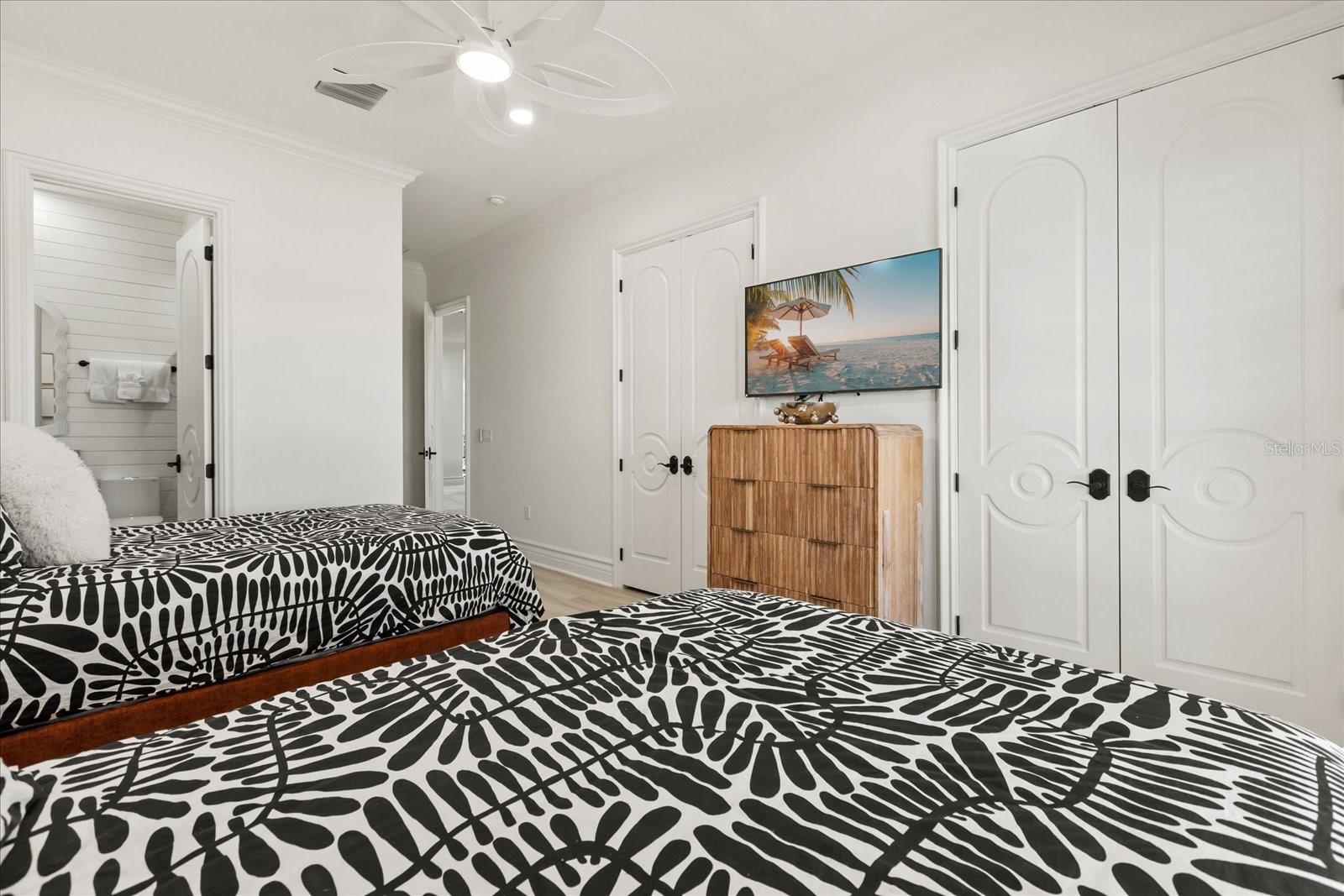 REUNION WEST VLGS NORTH - Residential