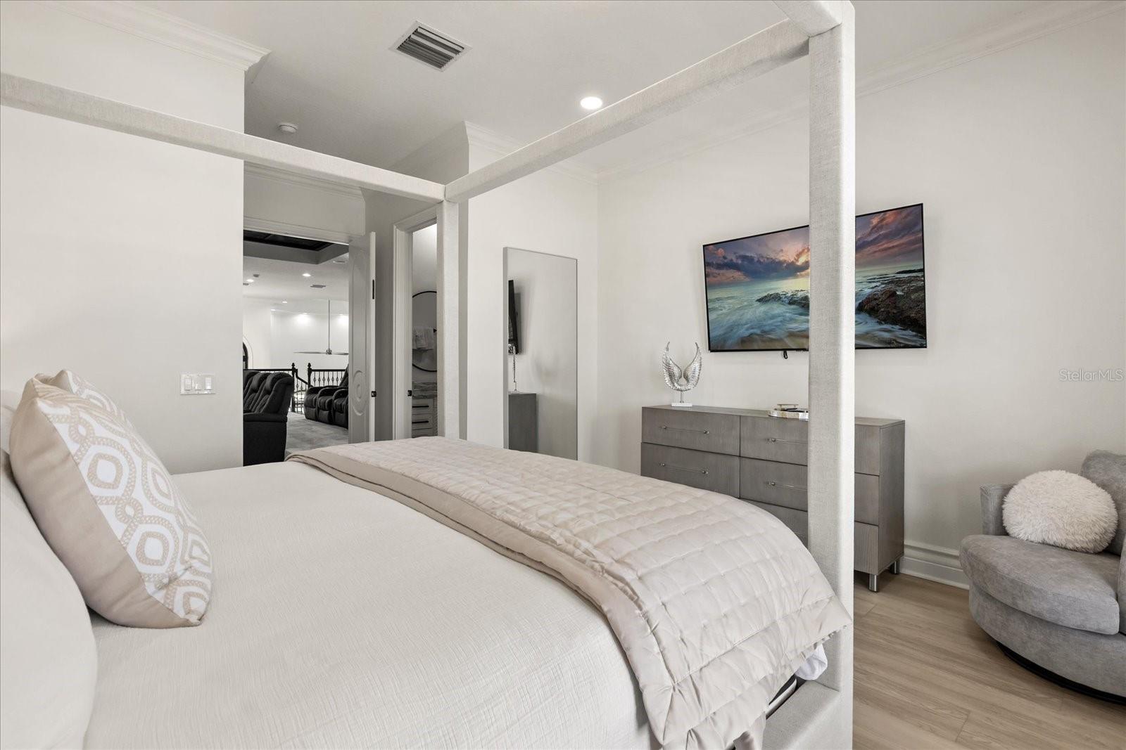 REUNION WEST VLGS NORTH - Residential